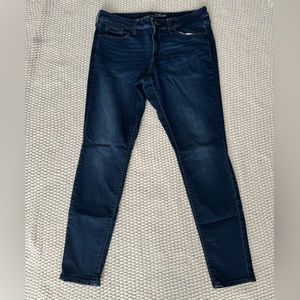 Universal thread mid rise dark wash skinny jeans